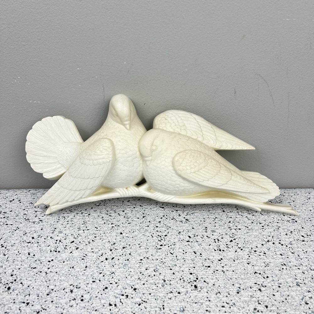 Vintage 70s Burwood Products Plastic Doves Love Birds Wall Hanging 1976 Retro